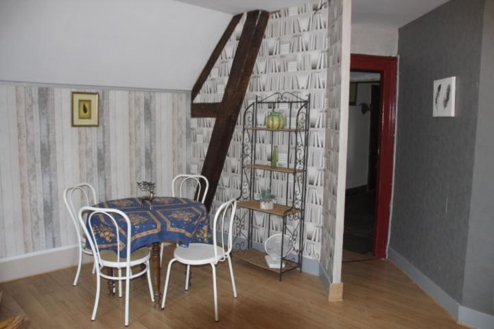Suite Dans Les Dependances Du Chateau Agonges Bagian luar foto
