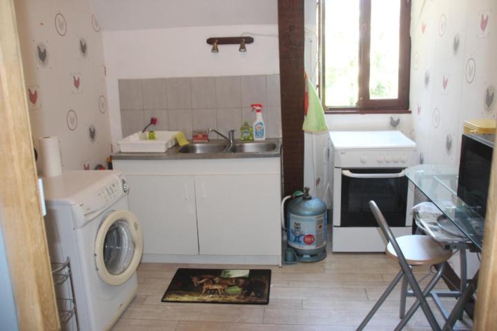 Suite Dans Les Dependances Du Chateau Agonges Bagian luar foto